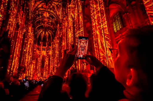 Modulo Pi powers incredible immersive show to light up Paris church