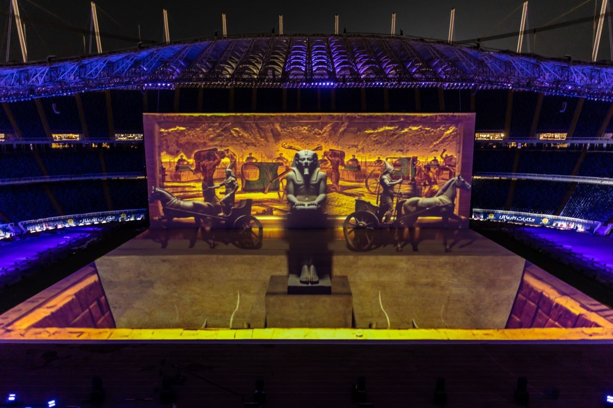 Digital Projection delivers gigantic 3D projection mapping show