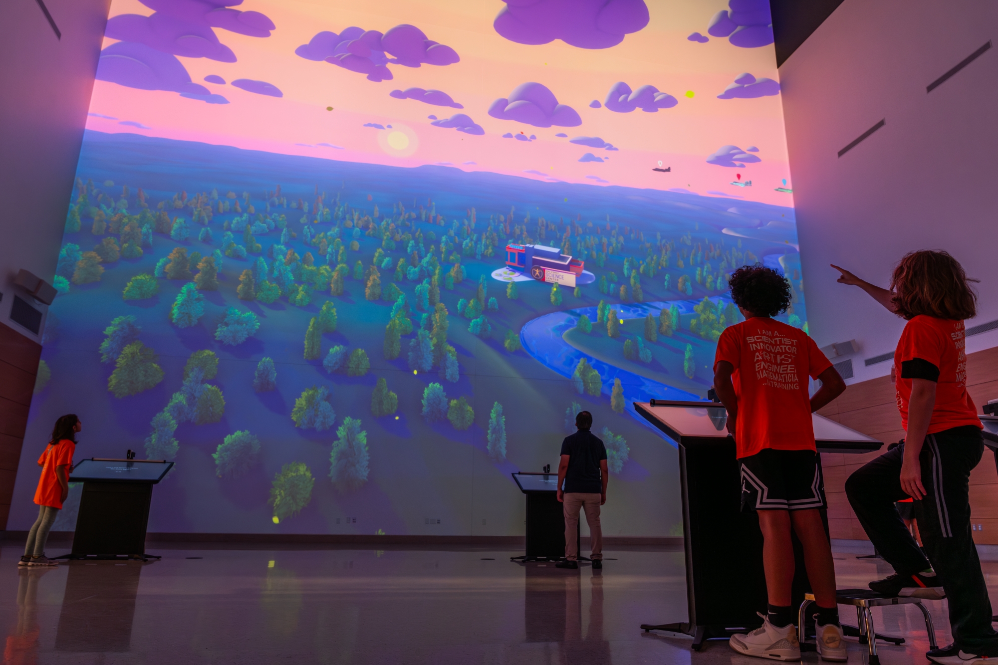 3,000 square foot projected display is the centrepiece of Da Vinci Science Center’s Curiosity Hall