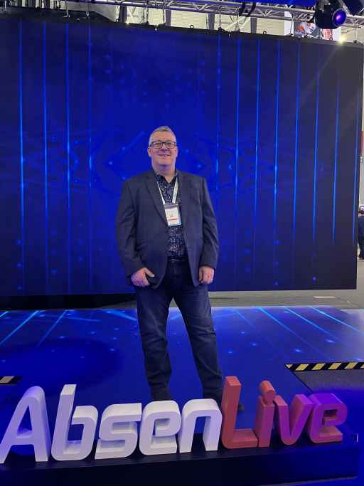 Absen adds four to European team