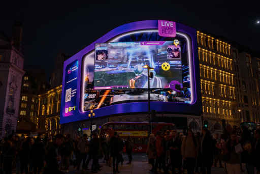 Samsung Gaming Hub takes over Piccadilly lights with 3D interactive livestream